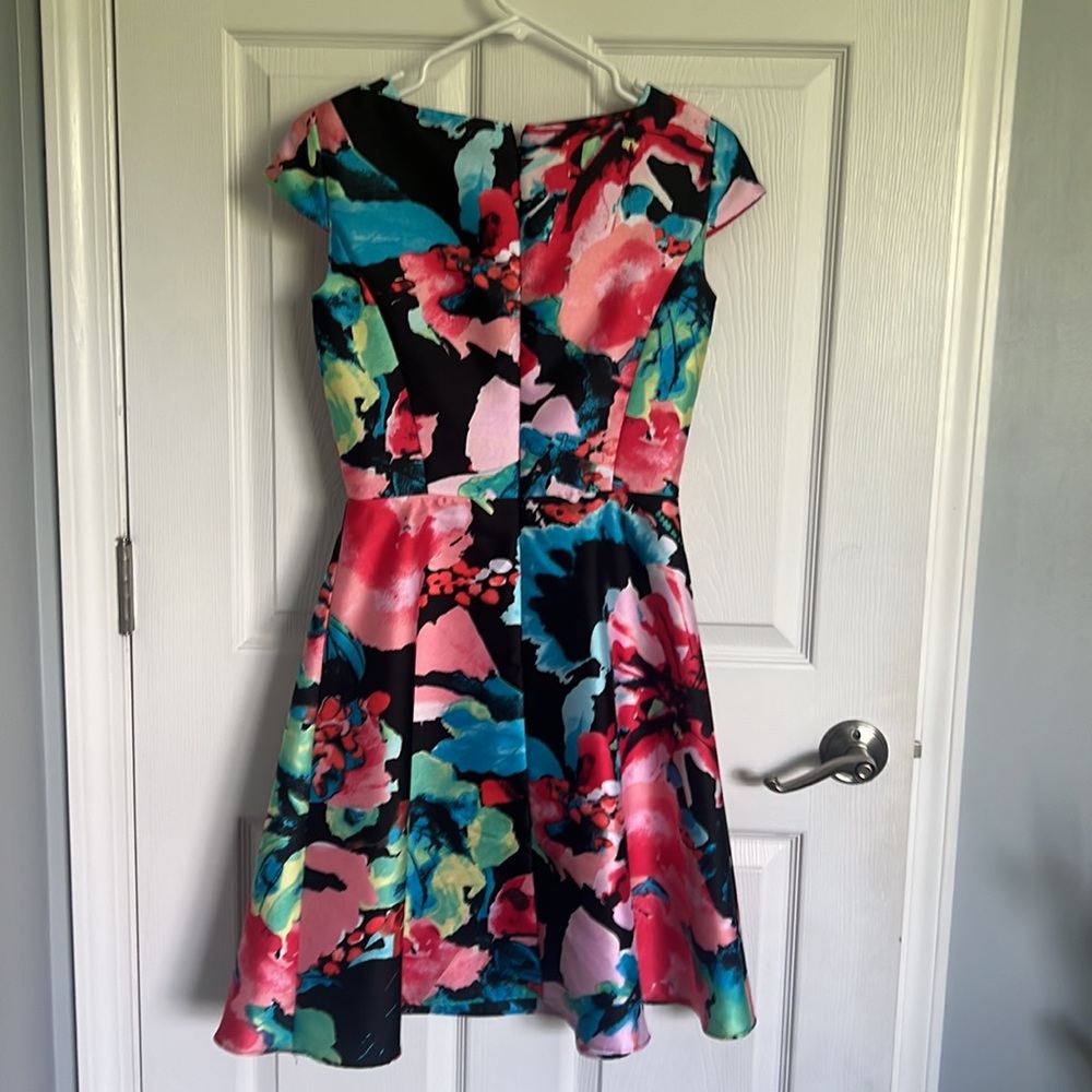 Dress - Picture 2 of 3